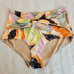 Kortni Jeane tie front bottoms